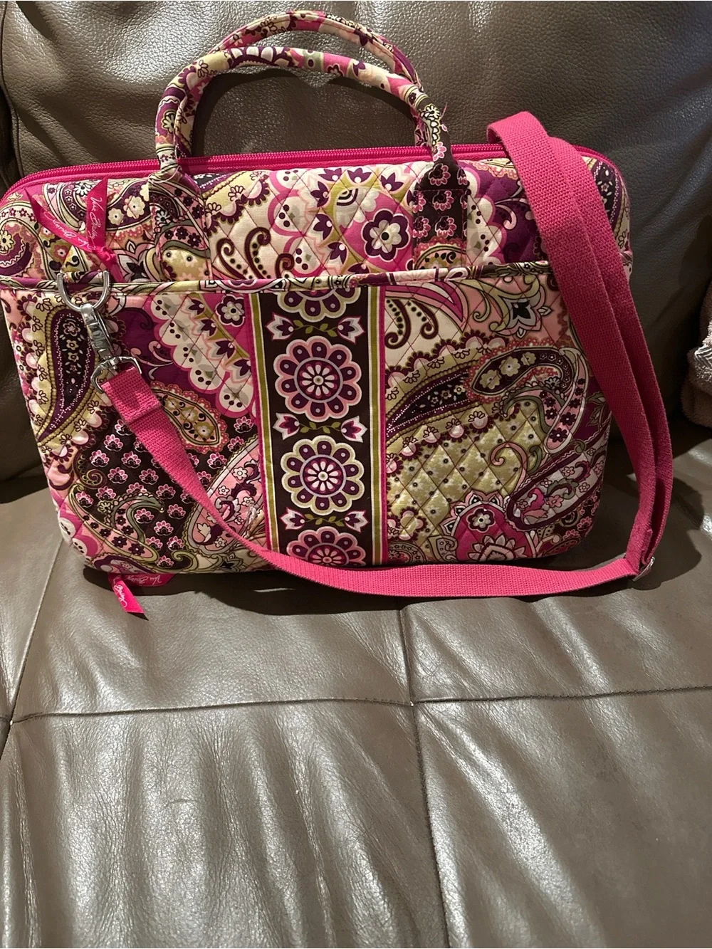 Vera Bradley Very Berry Paisley hard sided laptop case EUC  16”W  x  11”H  Like
